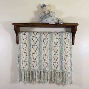 Rustic Wood Wall Shelf with Towel Bar Hanging Quilt Display Country Farmhouse